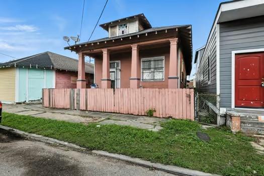 Property Photo:  1635 Frenchmen Street  LA 70116 