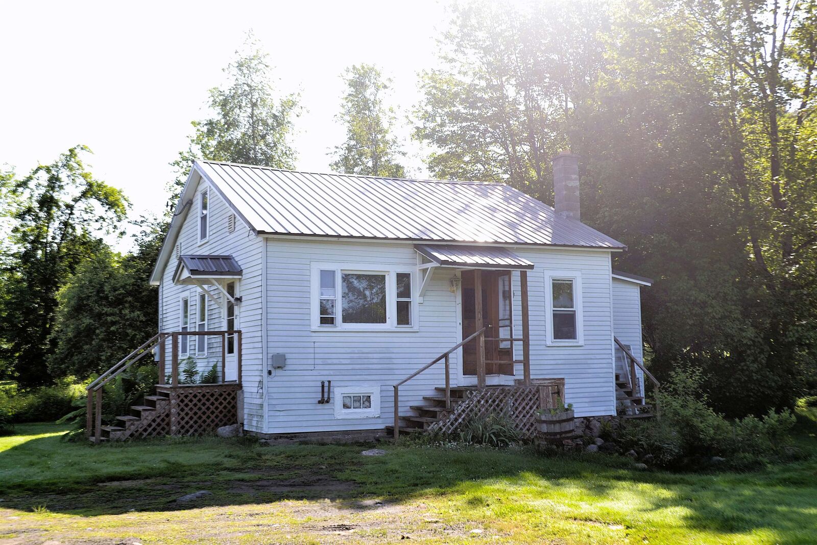 Property Photo:  280 Railroad Street  NH 03561 