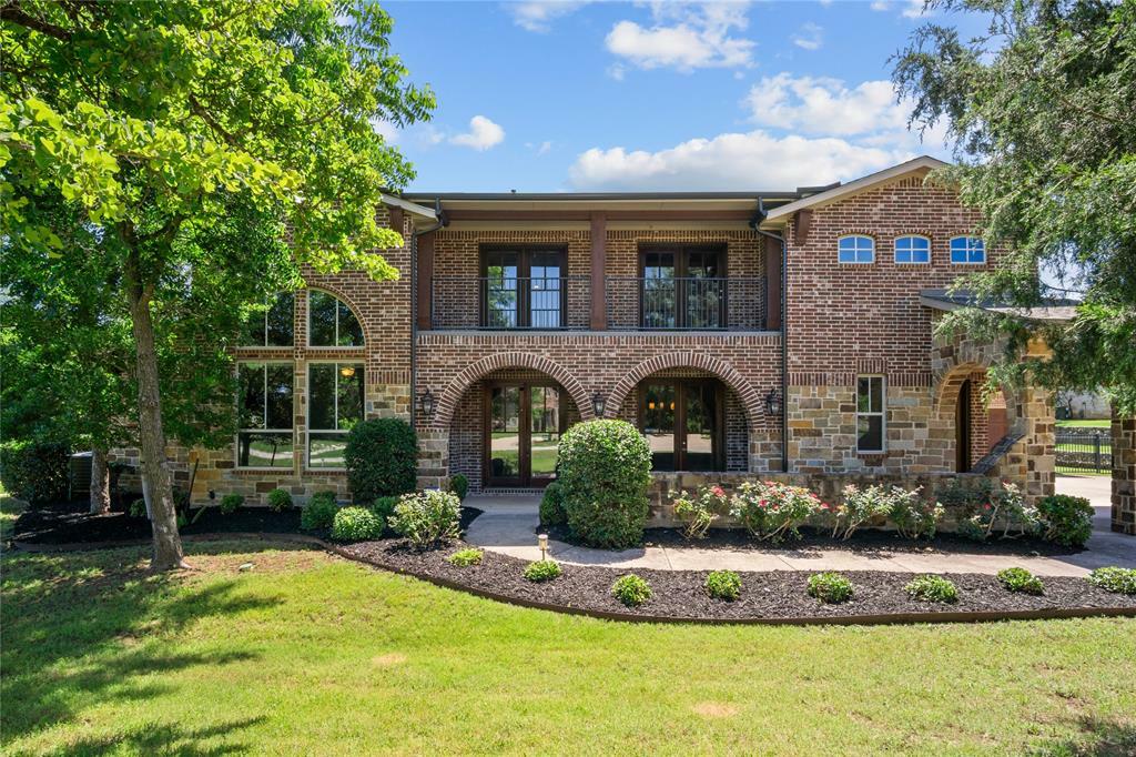 Property Photo: 6901 Hickory Hill Circle TX 76226
