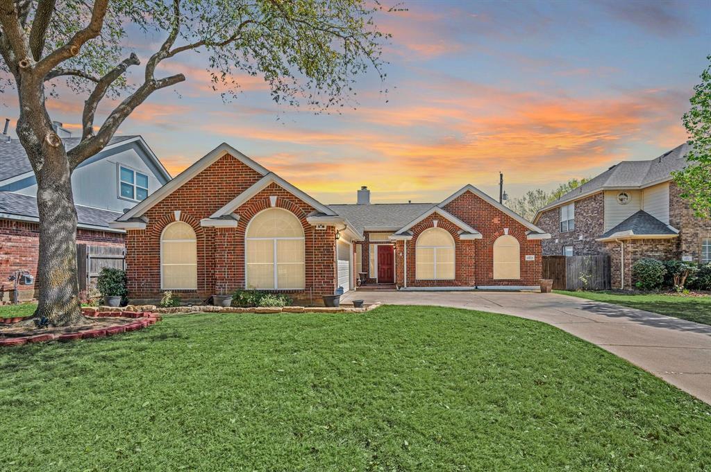 Property Photo:  1317 Gatewood Drive  TX 76248 