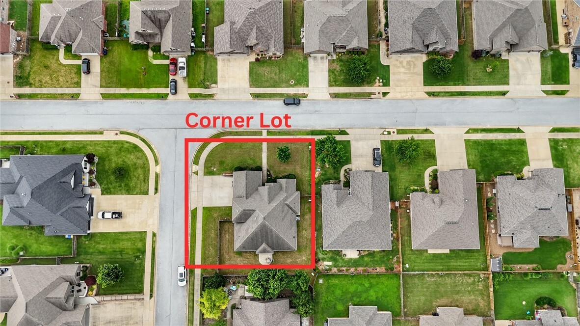 Property Photo: 1315 W Magnolia Street AR 72758