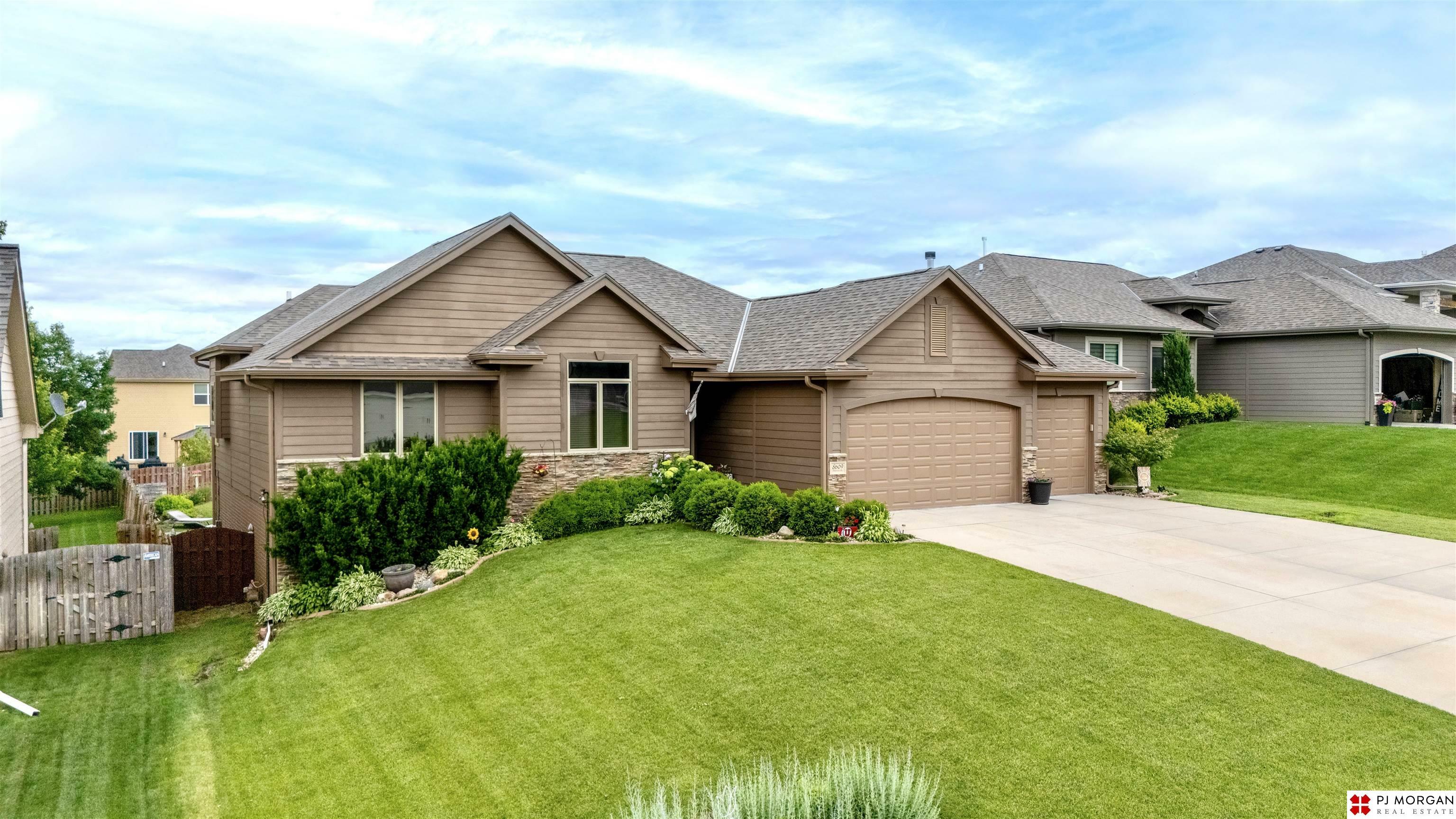 Property Photo: 8609 Kilpatrick Parkway NE 68007-0000
