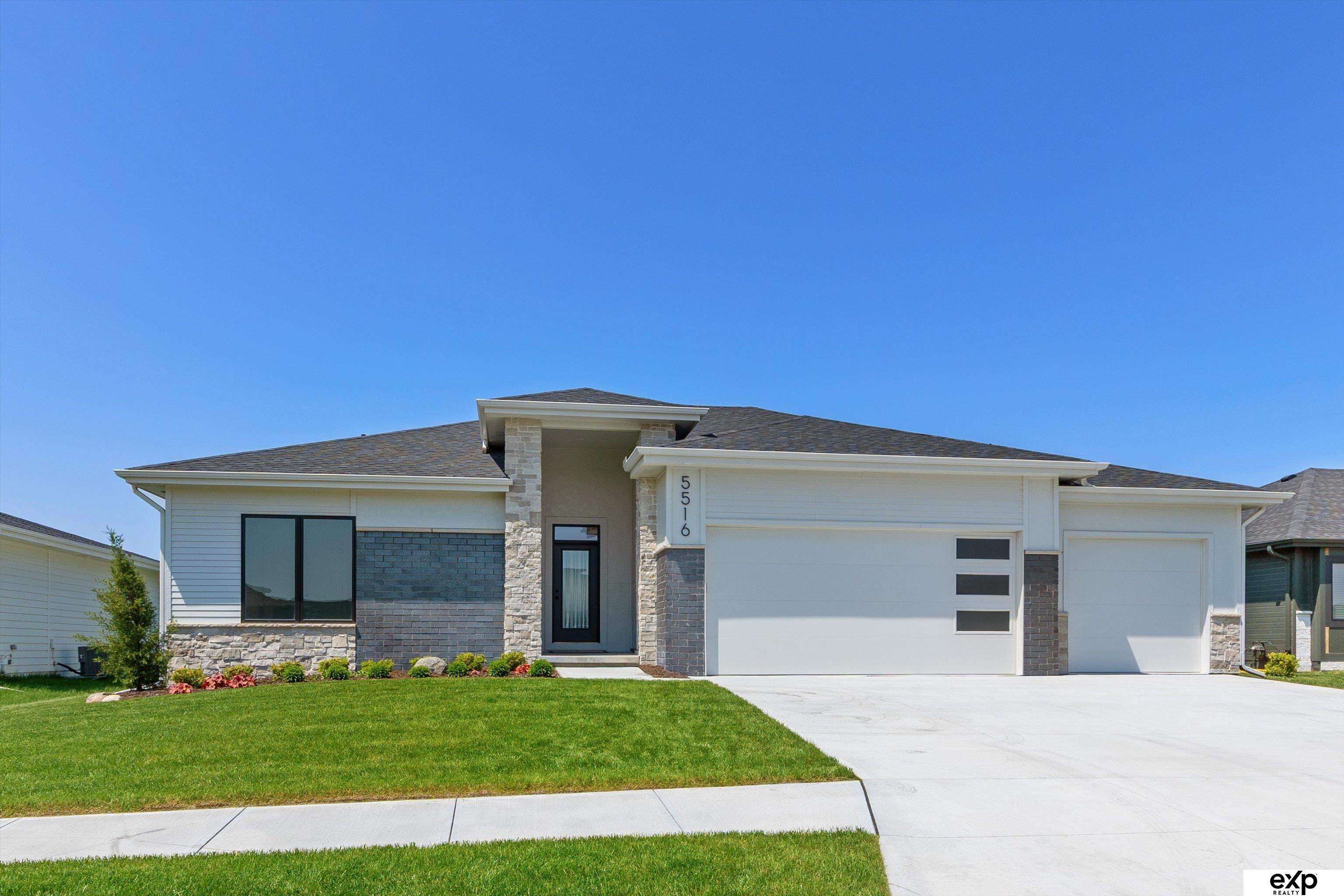 Property Photo:  5516 N 208 Avenue  NE 68022 