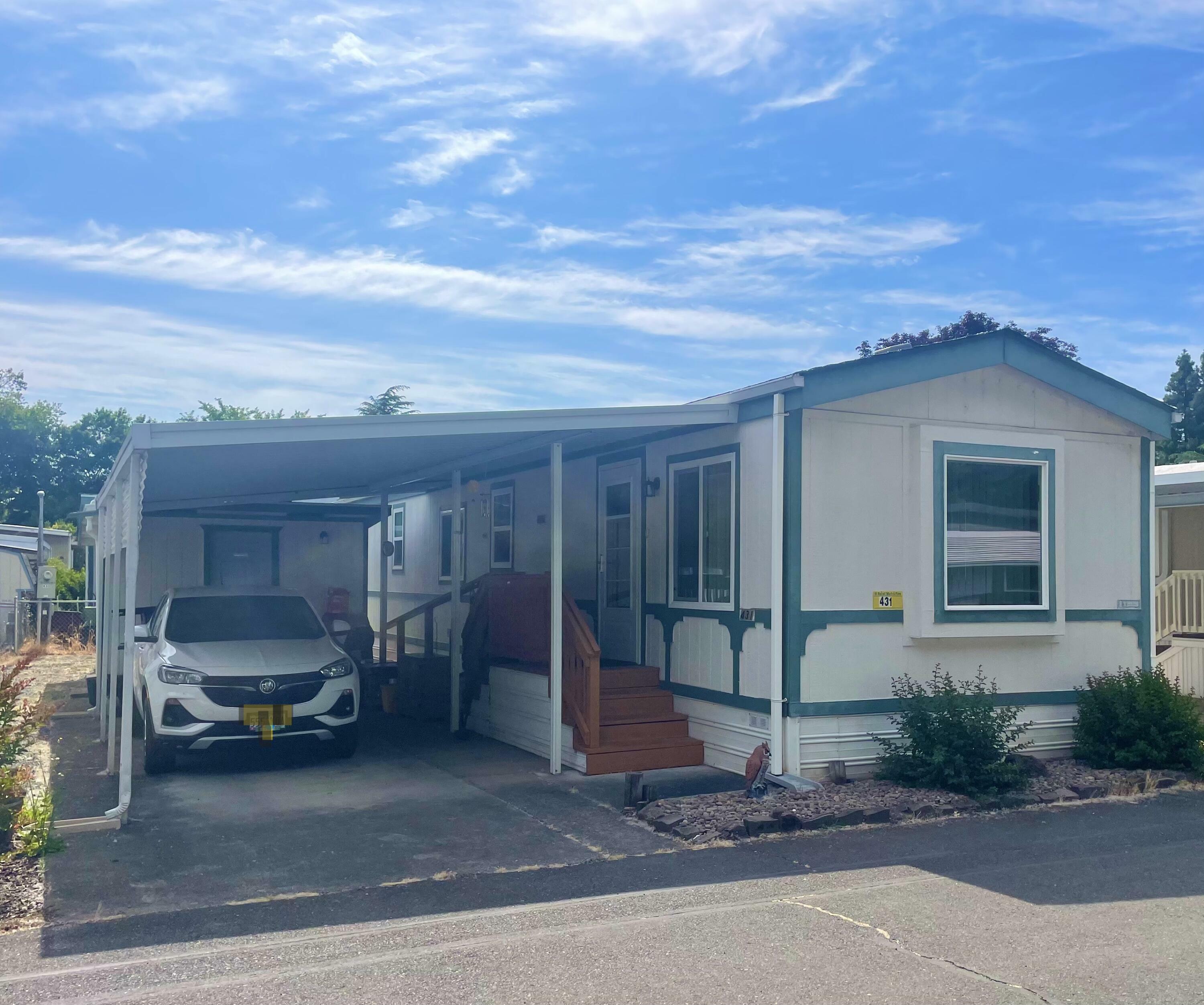 Property Photo: 431 Ashwood Drive OR 97526