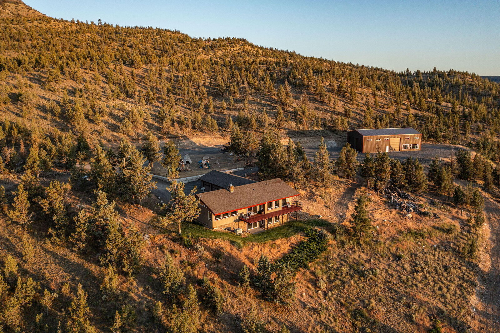 Property Photo: 6150 S Crooked River Highway OR 97754