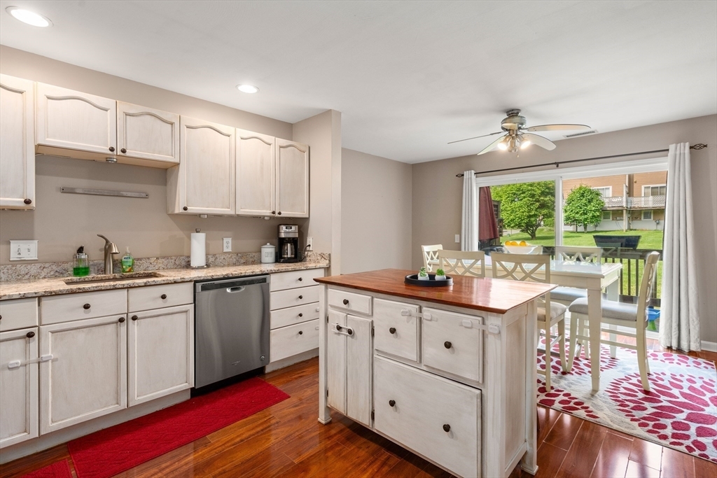 Property Photo: 77 Camelot 77 MA 01602