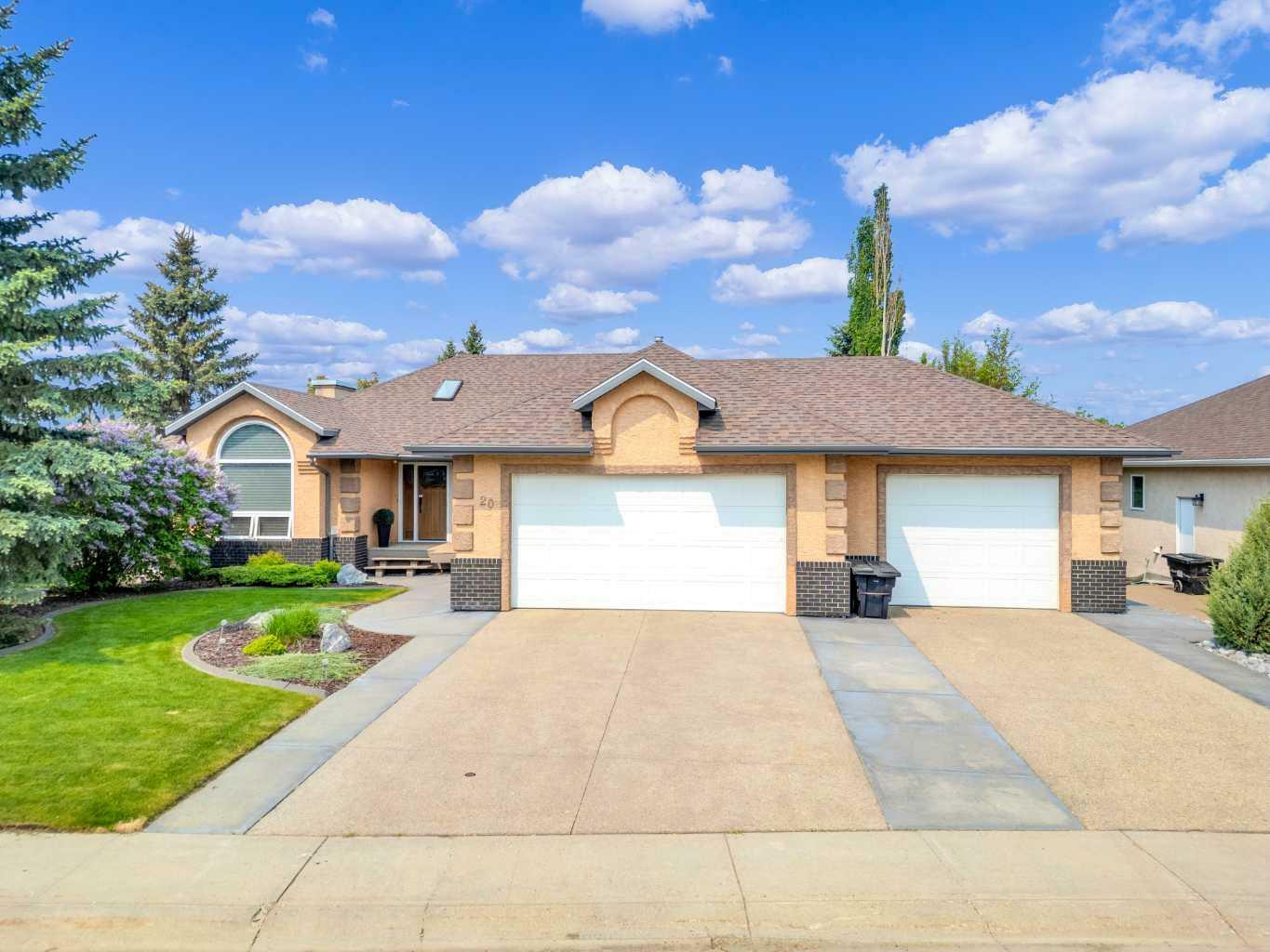 20 Lakes Close  Lacombe AB T4L 1S4 photo