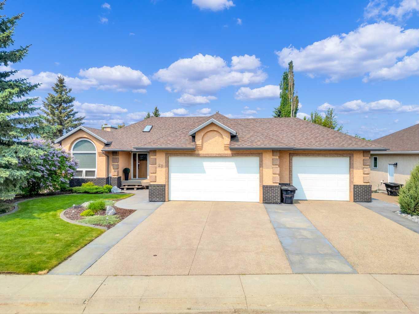 20 Lakes Close  Lacombe AB T4L 1S4 photo