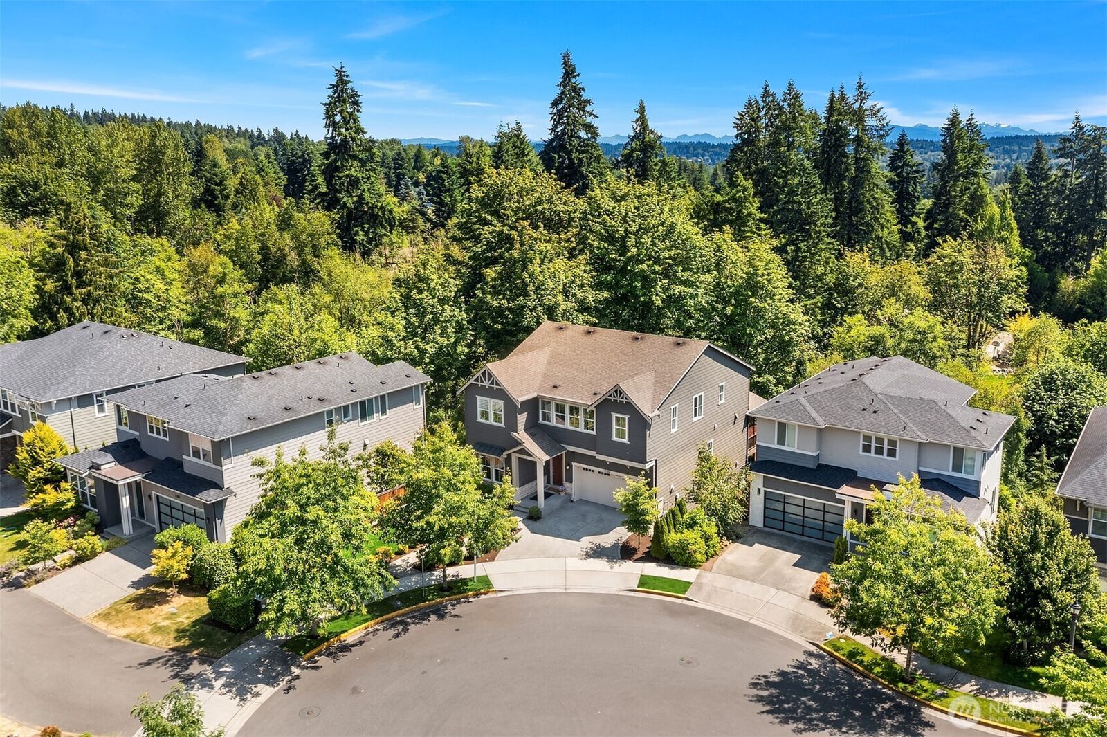 Property Photo: 12368 178th Place NE WA 98052