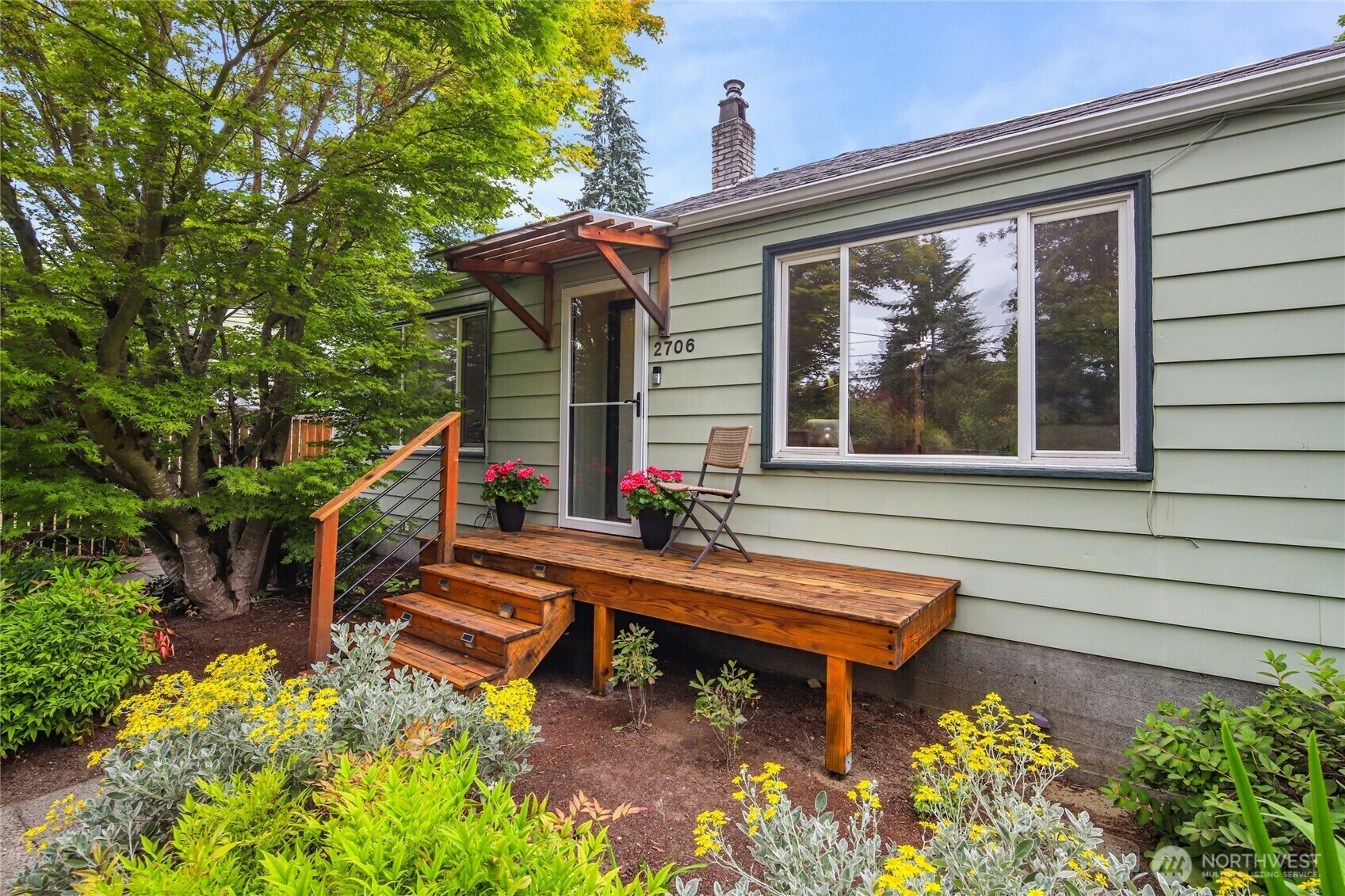 Property Photo: 2706 SW Elmgrove Street WA 98126