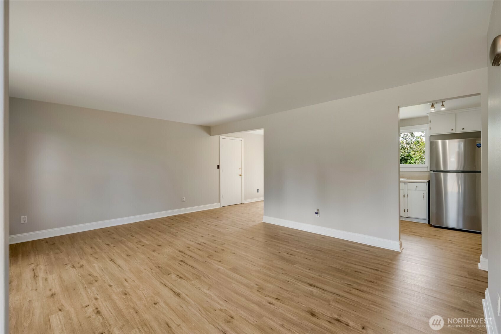Property Photo: 5822 202nd Street SW WA 98036
