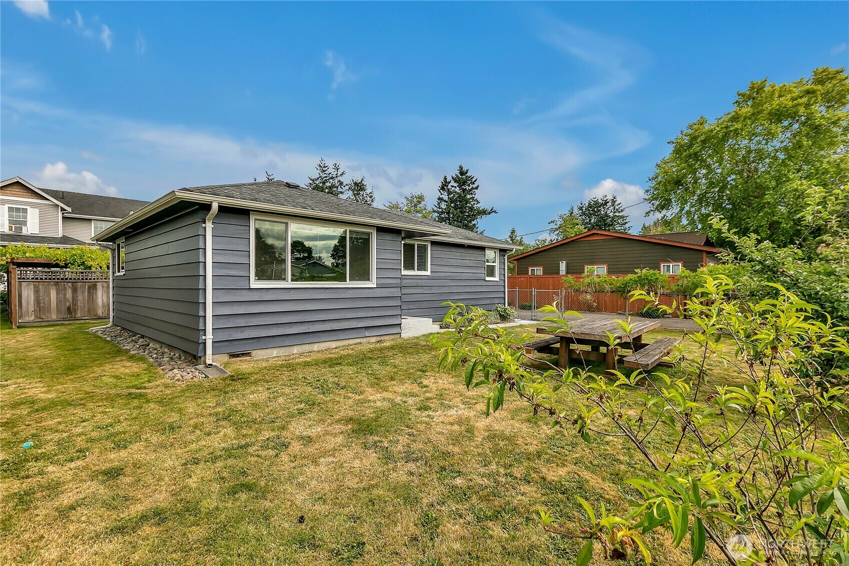 Property Photo: 219 Pacific Avenue S WA 98047