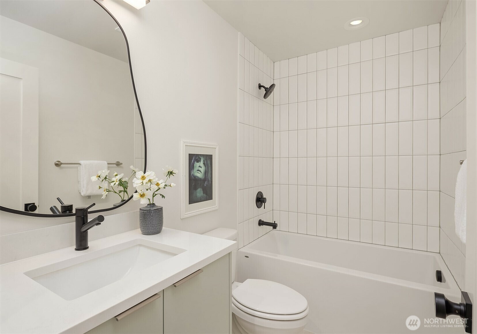 Property Photo: 1615 N 50th Street B WA 98103