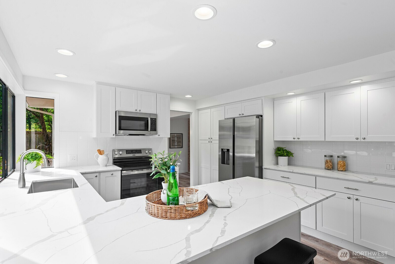 Property Photo: 17805 NE 29th Street WA 98052