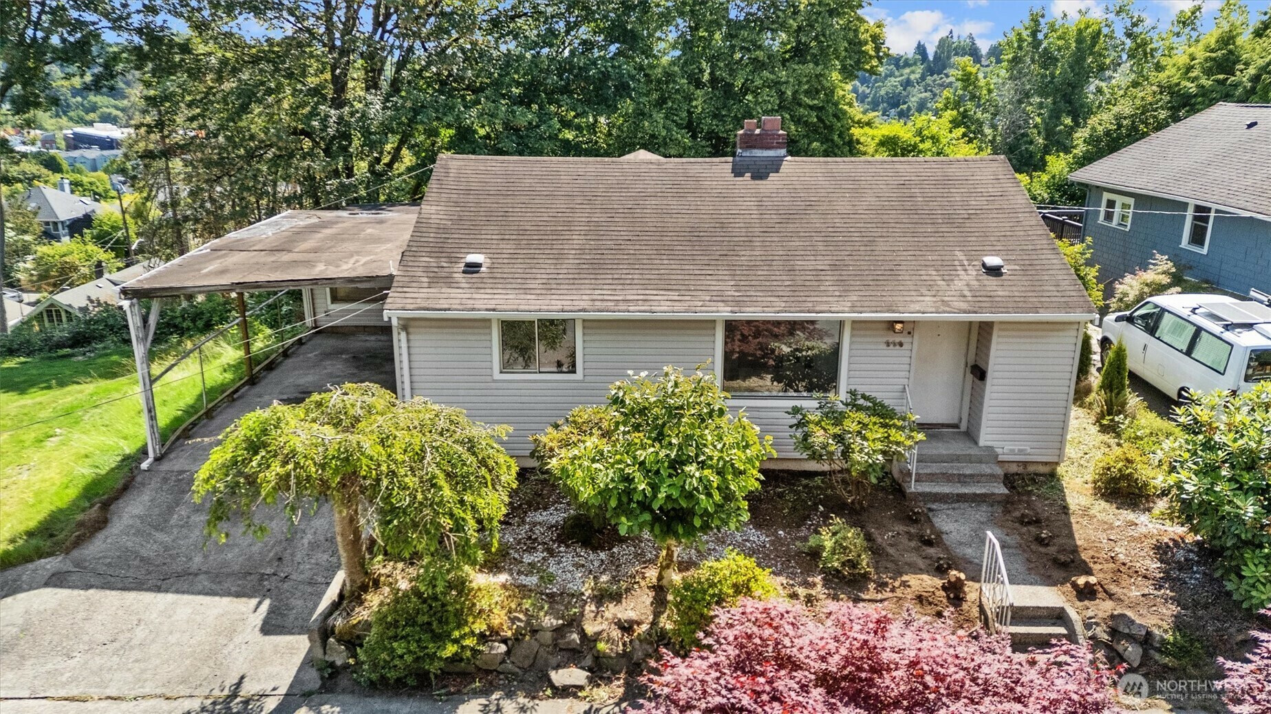 Property Photo: 336 25th Avenue E WA 98112