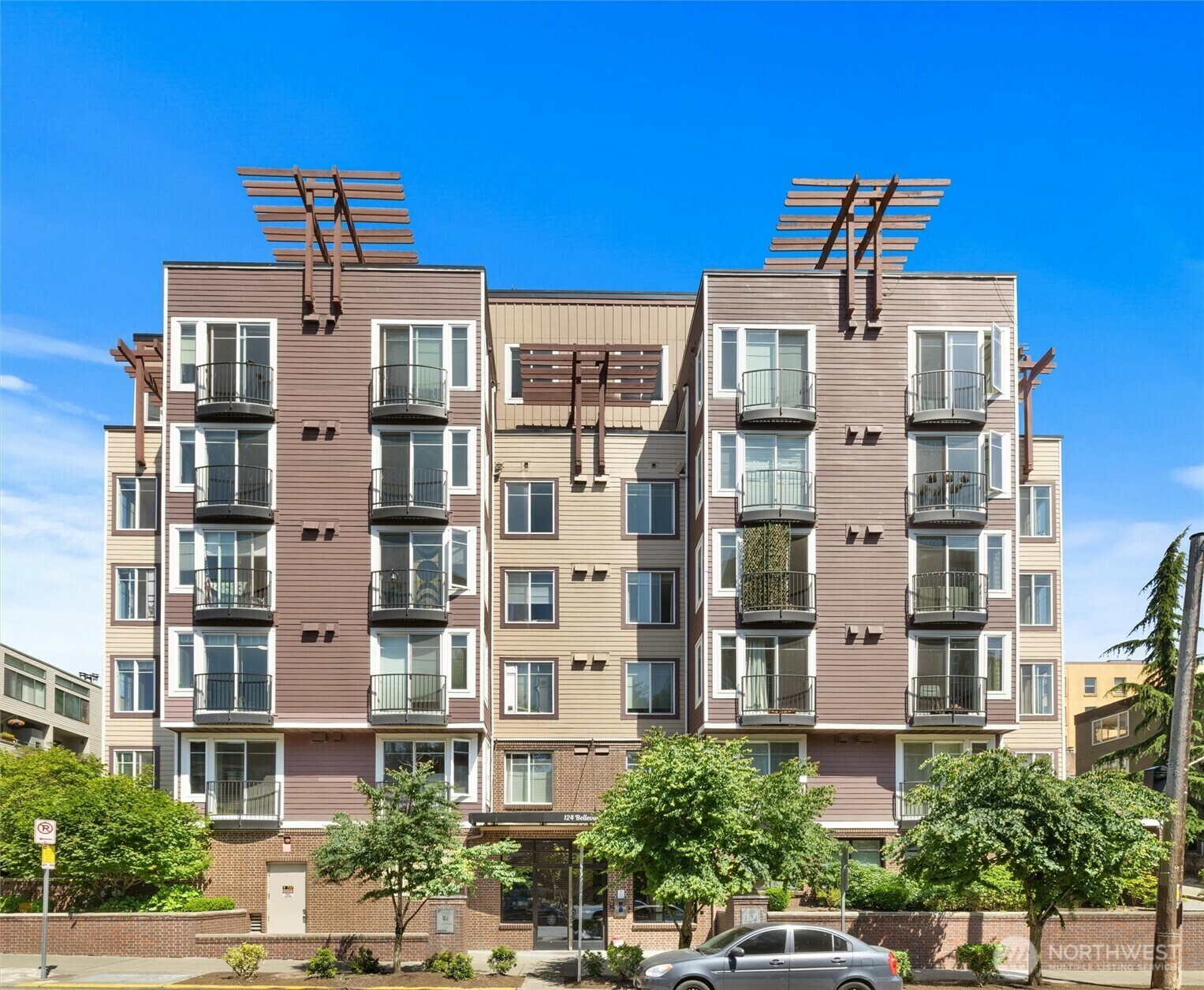 124  Bellevue Ave E 504  Seattle WA 98102 photo