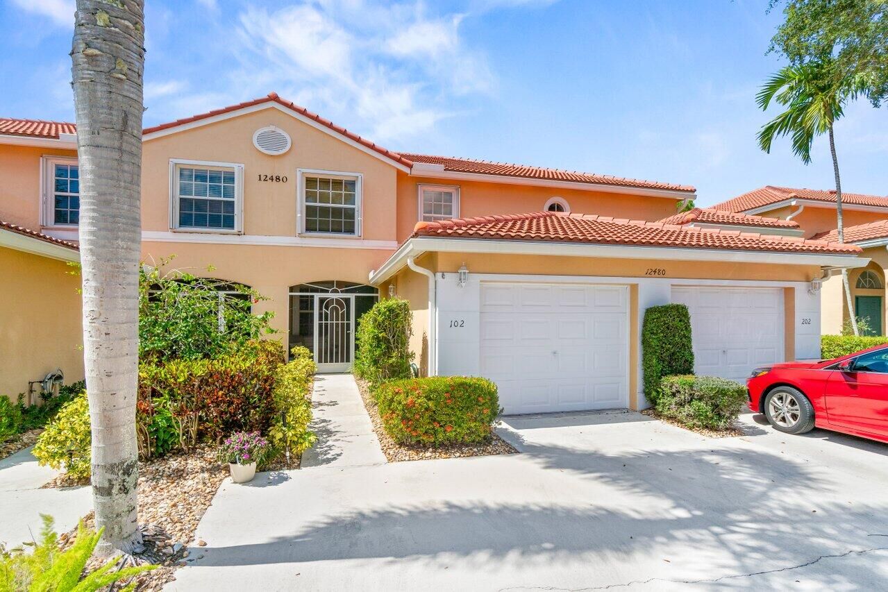 Property Photo: 12480 Crystal Pointe Drive 102 FL 33437