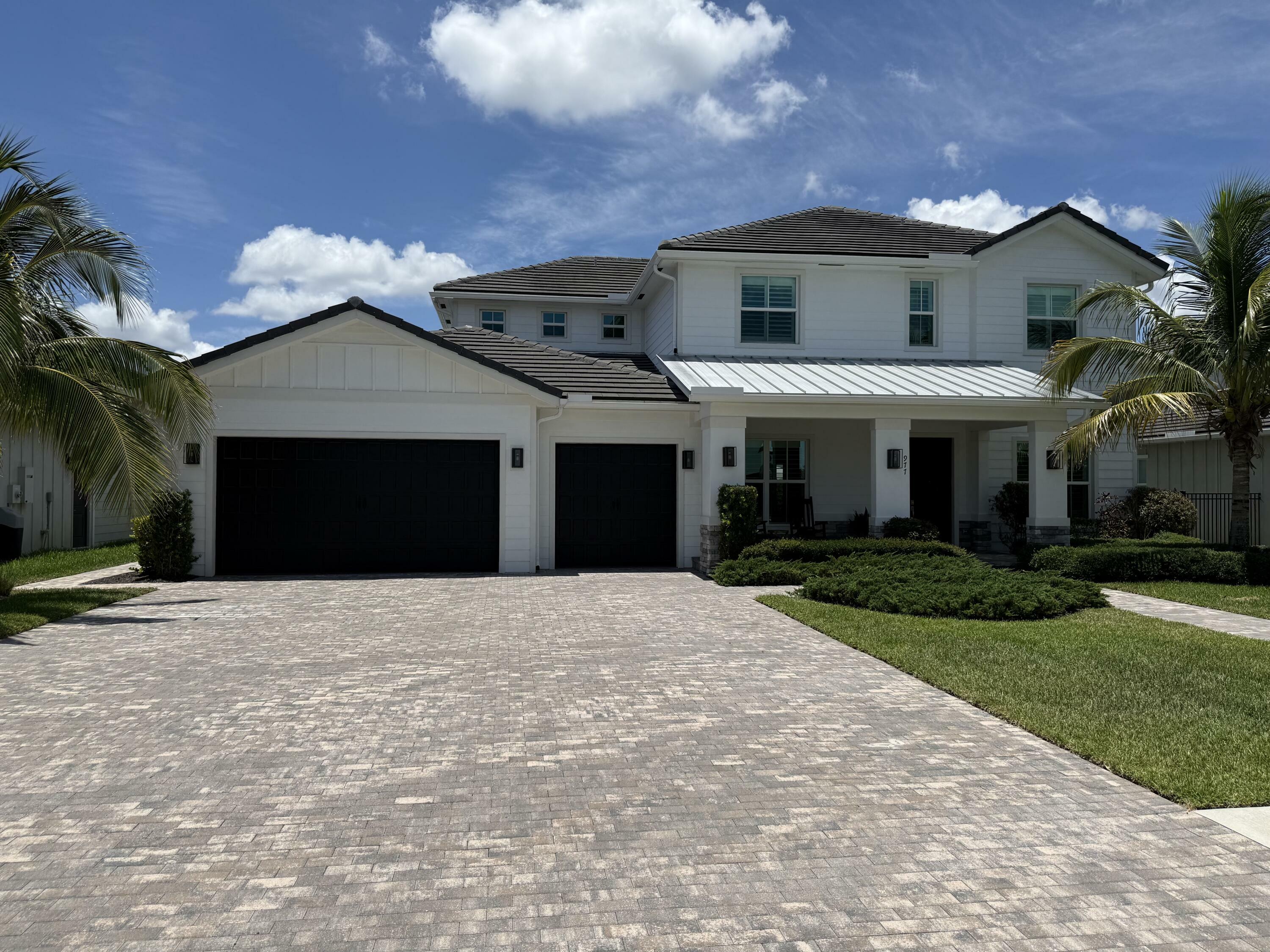 Property Photo: 977 Hookline Circle FL 33470
