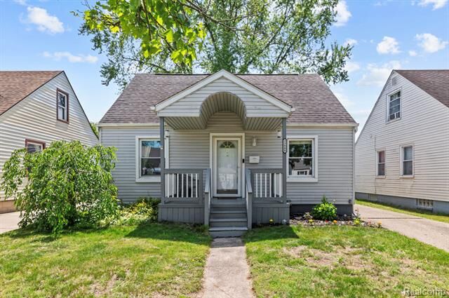 Property Photo:  33989 Richard Street  MI 48184 