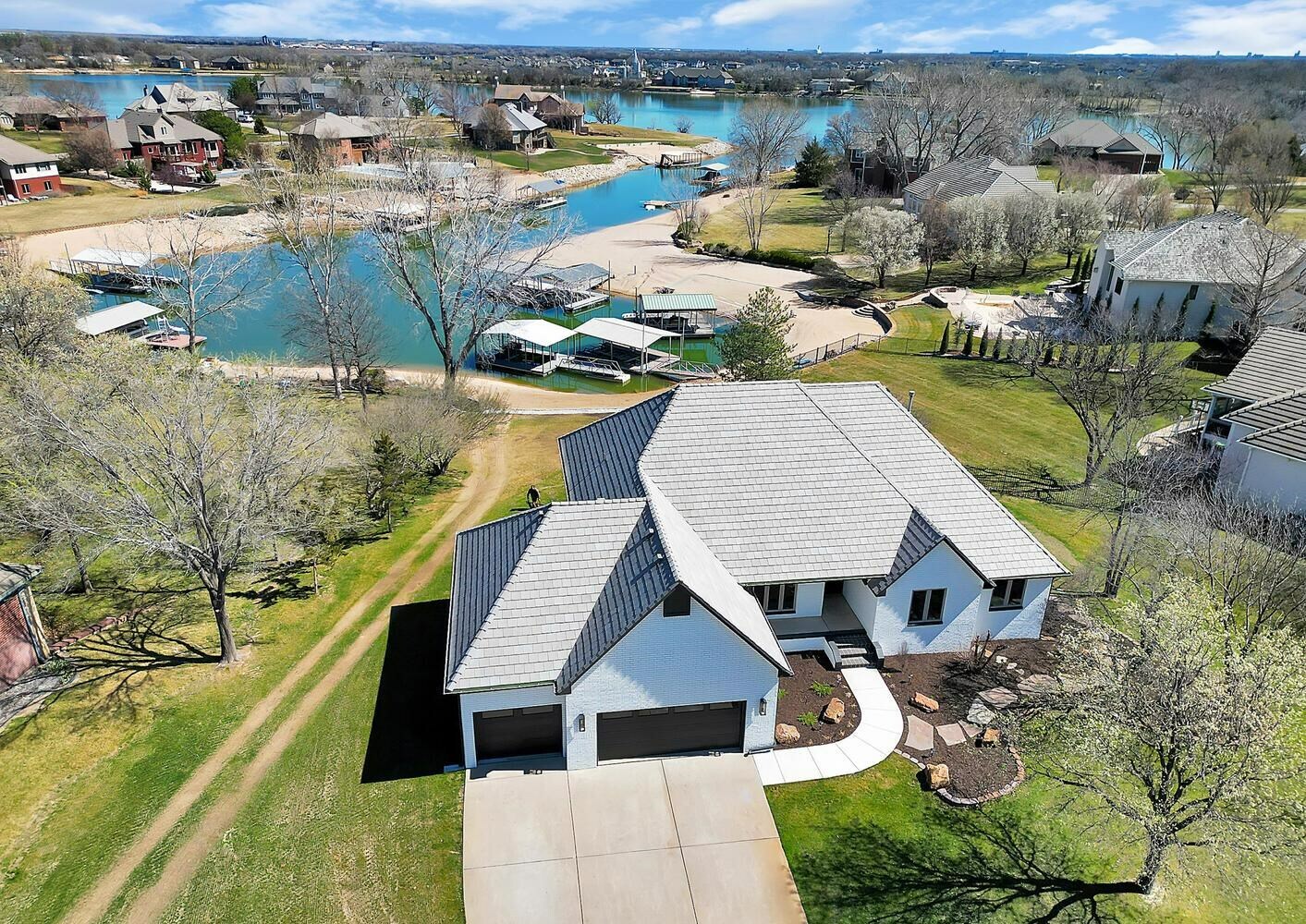 Property Photo:  2634 N North Shore Cir  KS 67205 