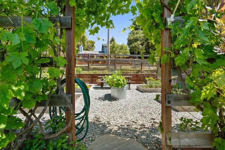 995 Old Farm Lane  Aptos CA 95003 photo