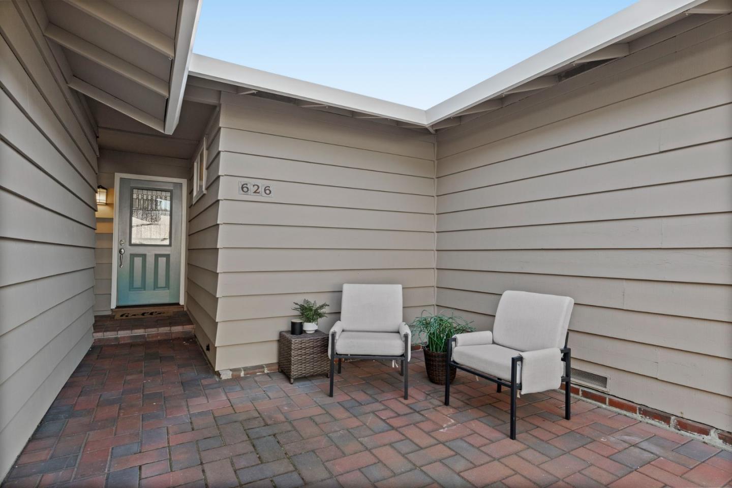 Property Photo: 626 Harvester Drive CA 94404