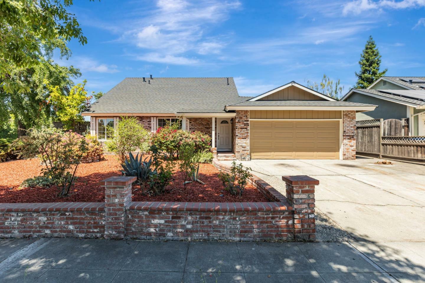 Property Photo: 302 Henderson Drive CA 95123