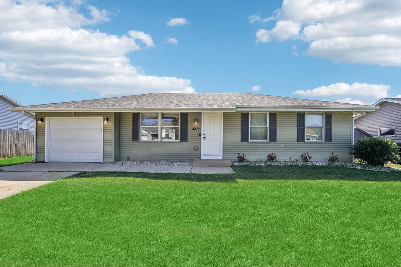 Property Photo:  3317 Turnberry Drive  WI 53548