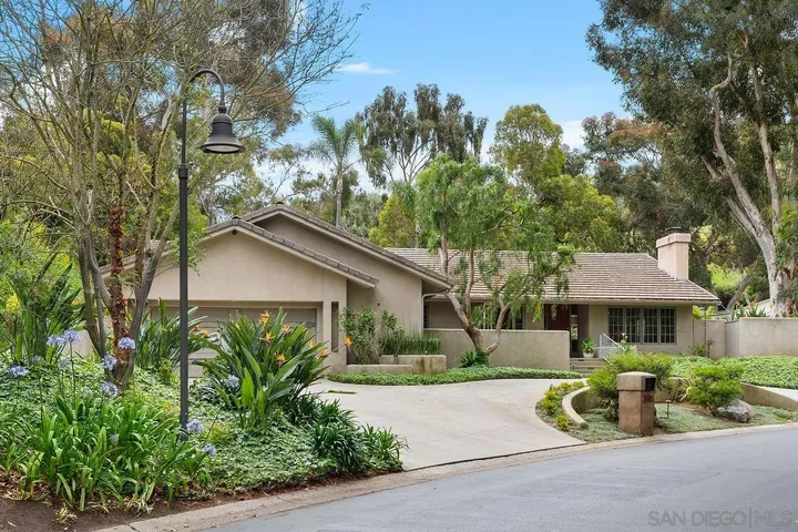 2676 Caminito Prado  La Jolla CA 92037 photo