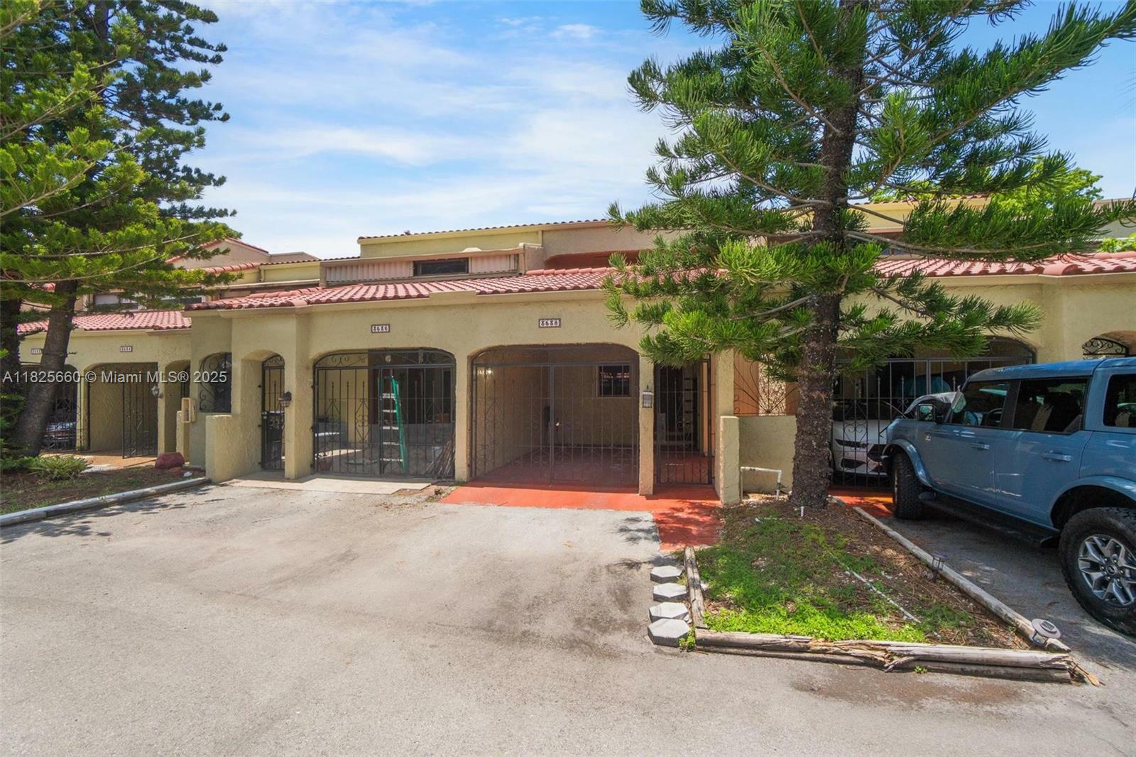 Property Photo:  3538 Estepona Ave D-2  FL 33178 