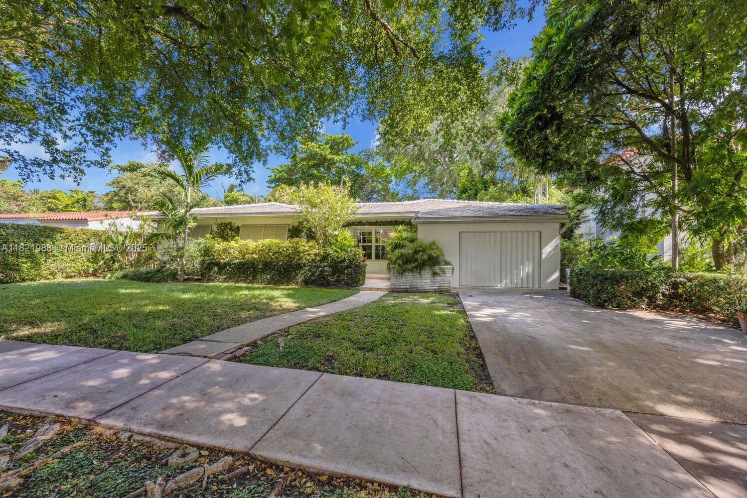 Property Photo: 1422 Milan Ave FL 33134