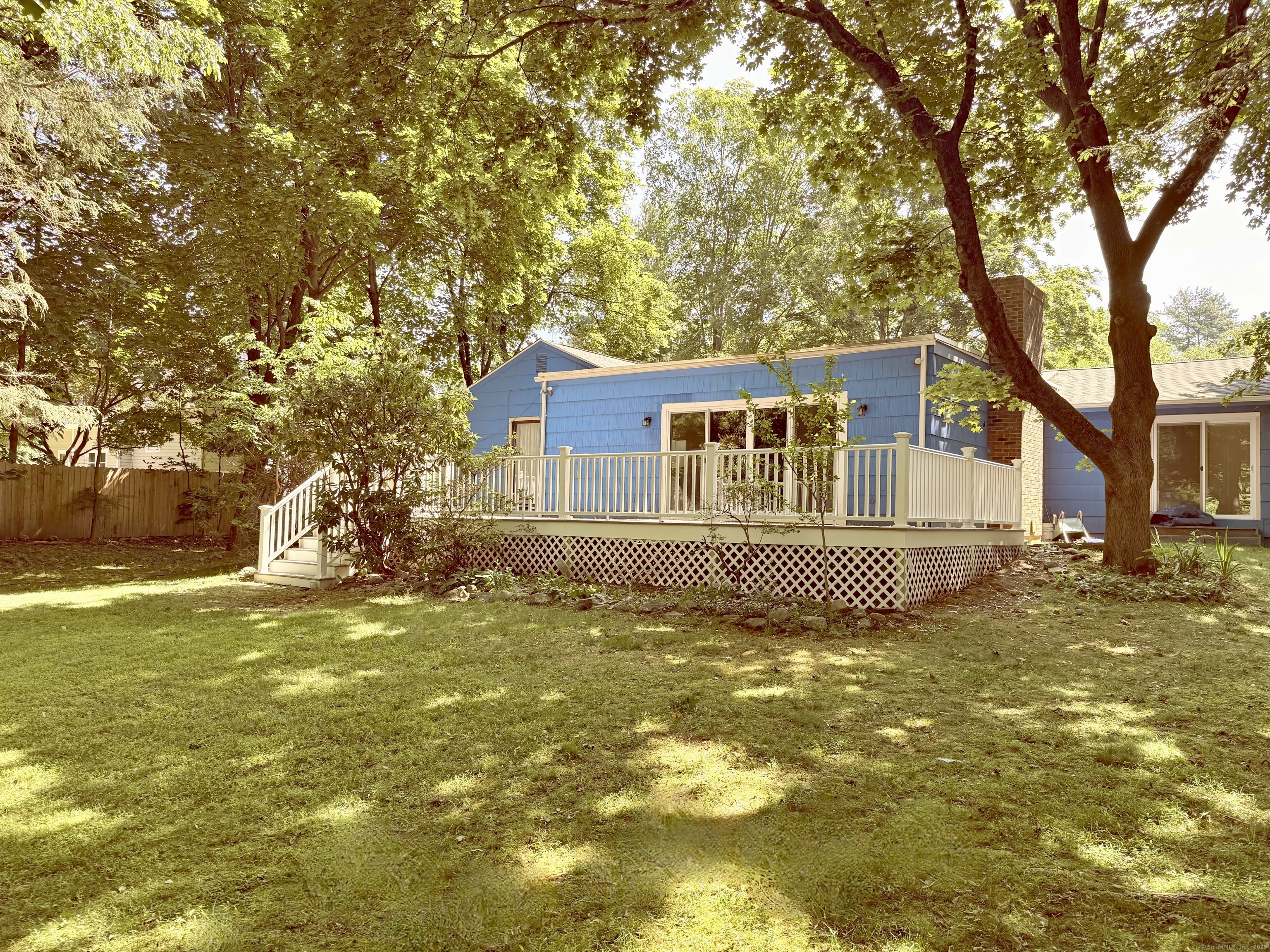 Property Photo:  27 Stonecrop Road  CT 06851 