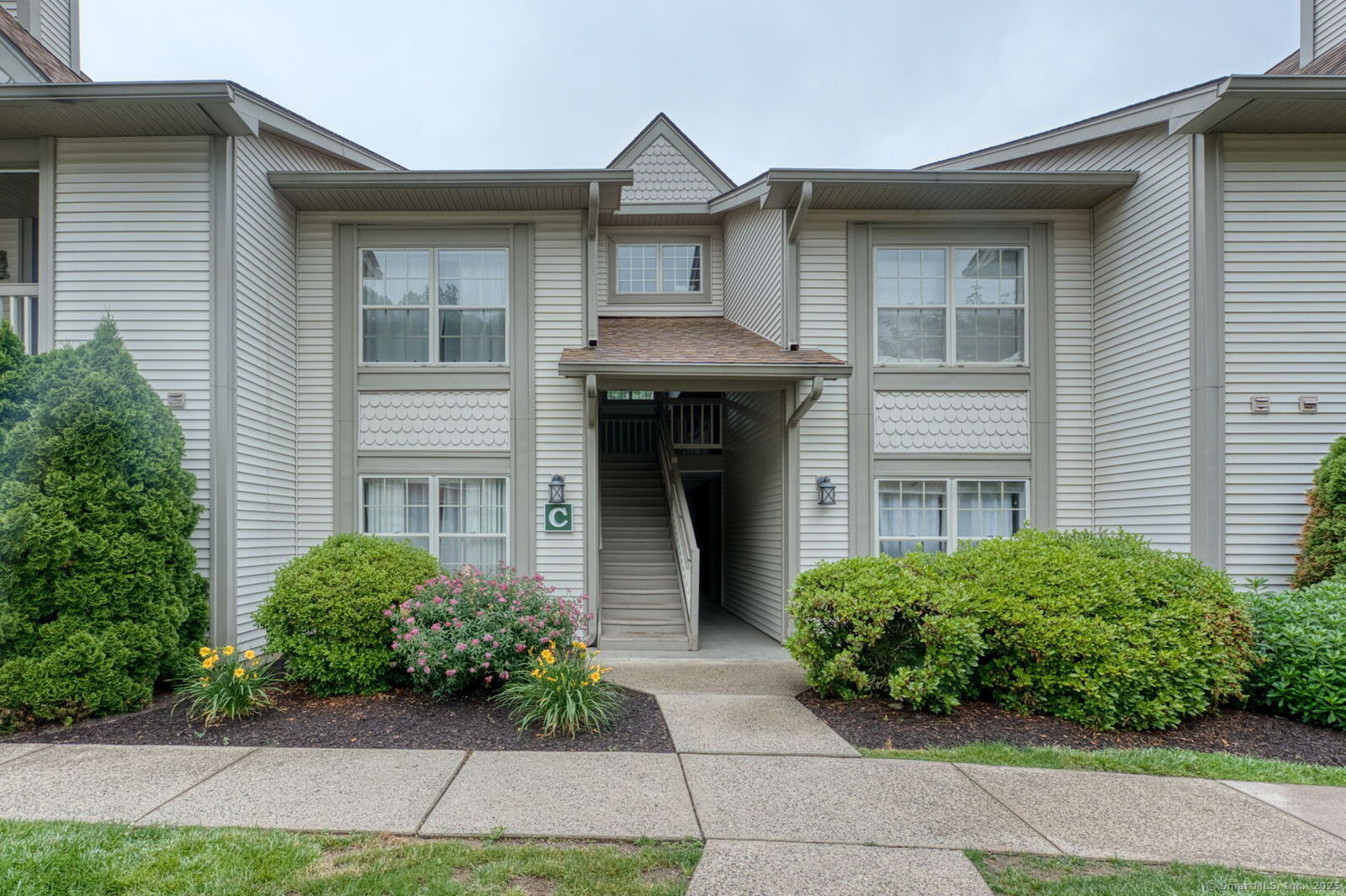 Property Photo:  33 Langdon Court Apt Cl4  CT 06037 