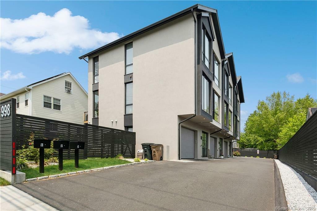 Property Photo:  998 Cove Road #1  CT 06902 