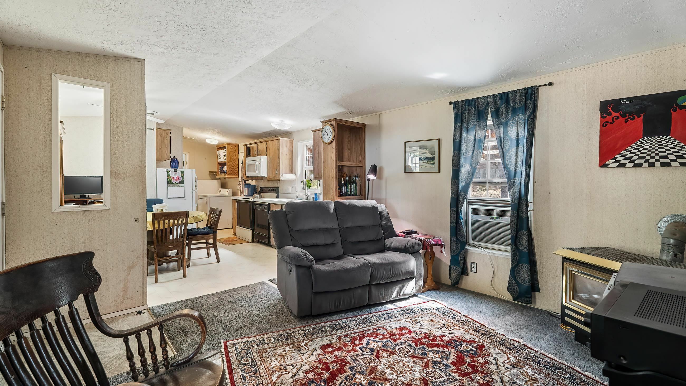 Property Photo: 6262 W Whitmore Hill Rd WA 99006