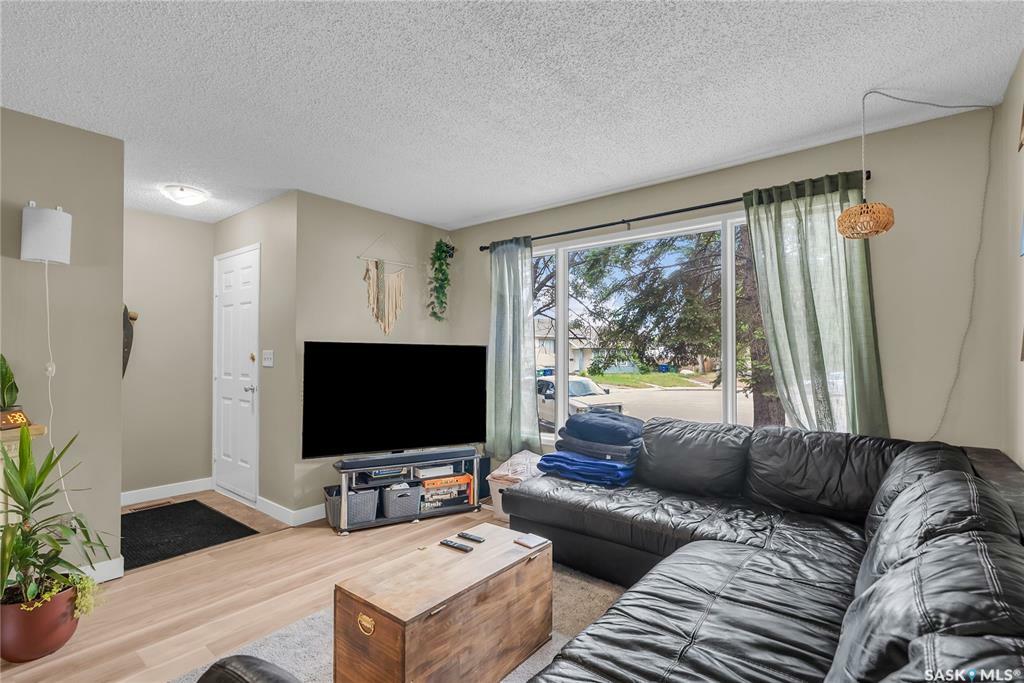 Property Photo: 410 Gardiner Place A&B SK S7N 2S9