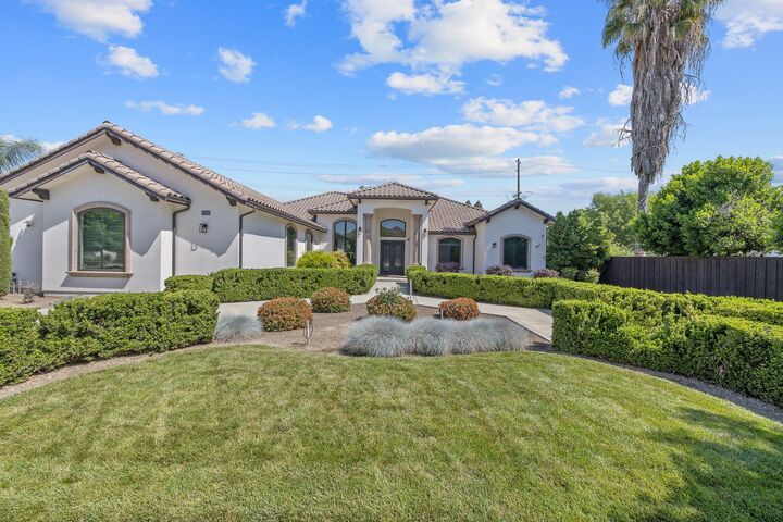 6702 W Harter Avenue  Visalia CA 93277 photo
