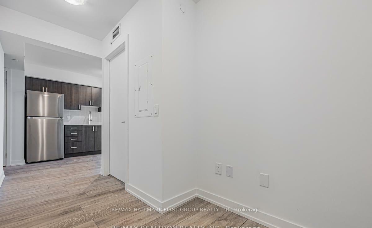 Property Photo: 1455 Celebration Drive 1812 ON L1W 0C3