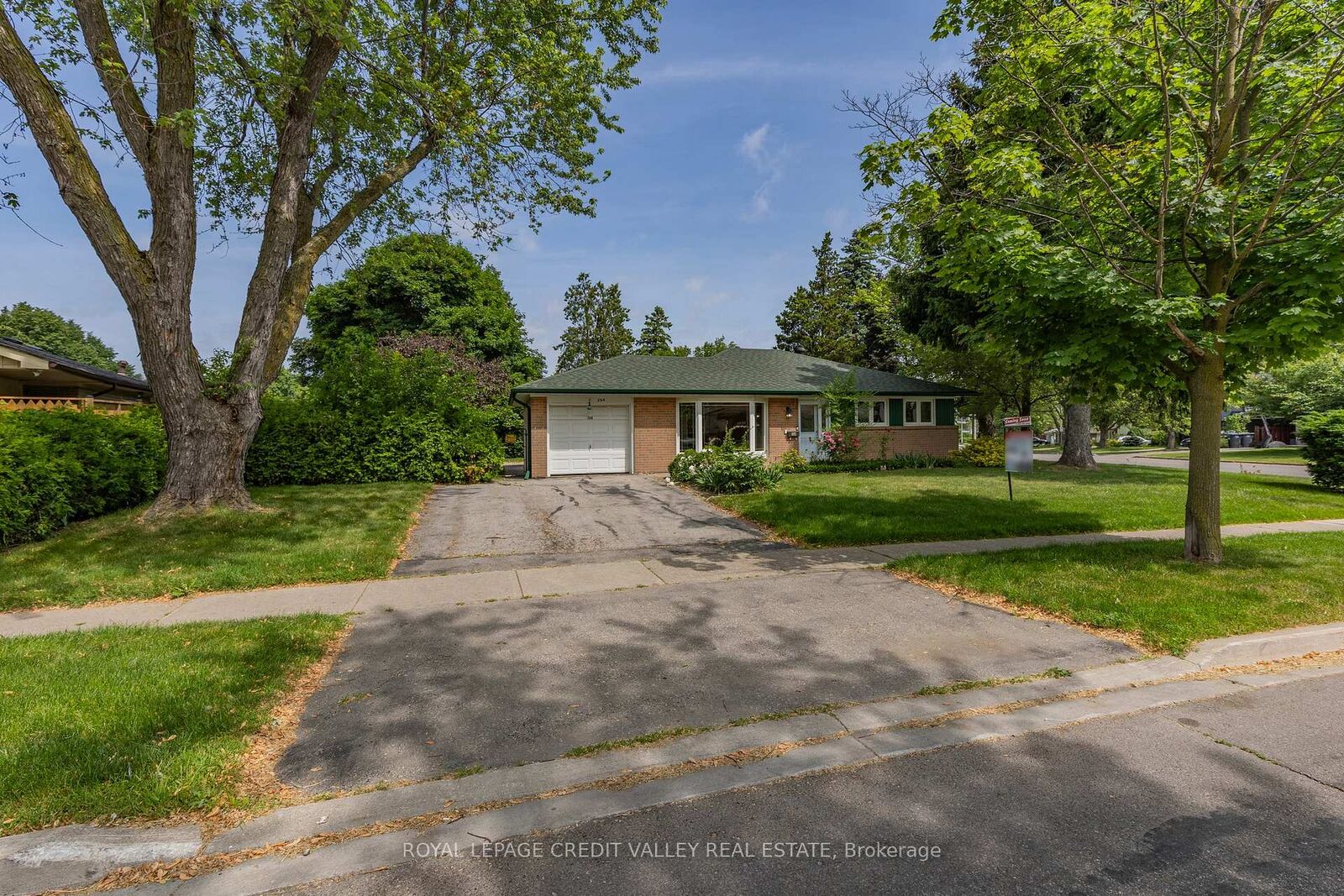 Property Photo:  254 Bartley Bull Parkway  ON L6W 2L1 