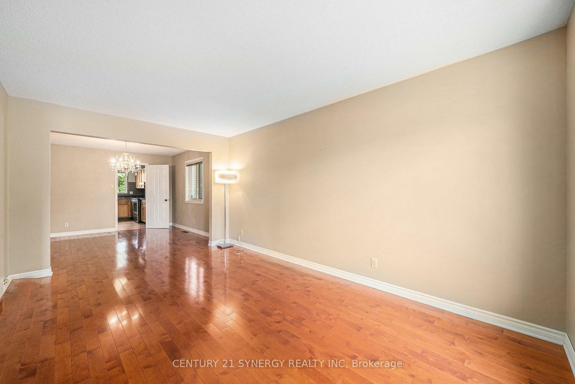 Property Photo: 92 Nestow Drive ON K2G 4L8