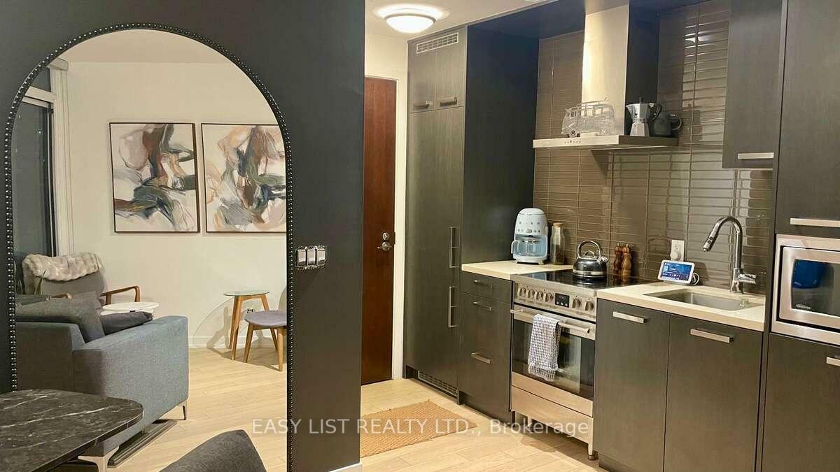 Photo de la propriété: 120 Bayview Avenue N204 ON M5A 0G4