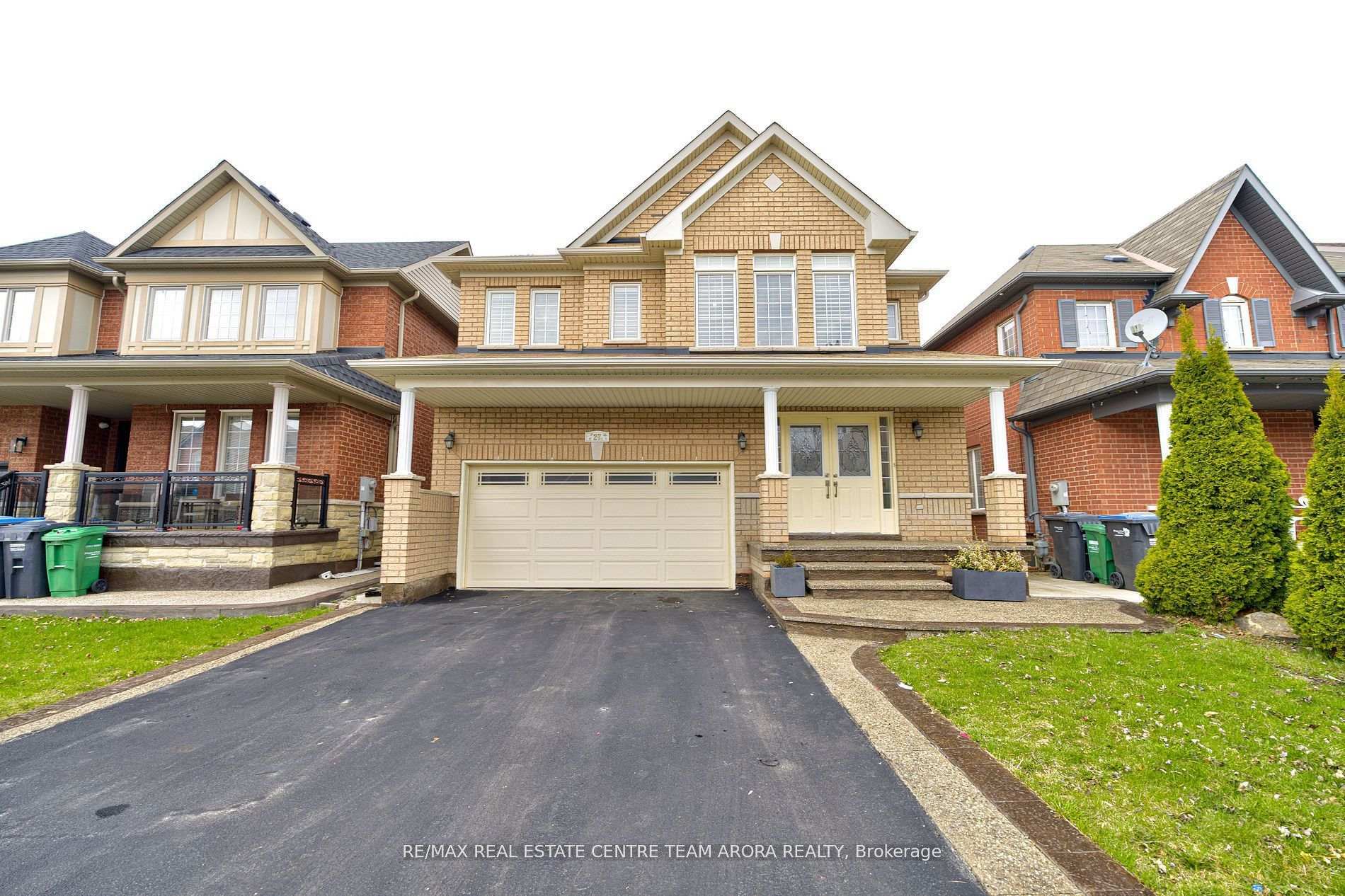 Photo de la propriété: 27 Beresford Crescent ON L6P 2M2