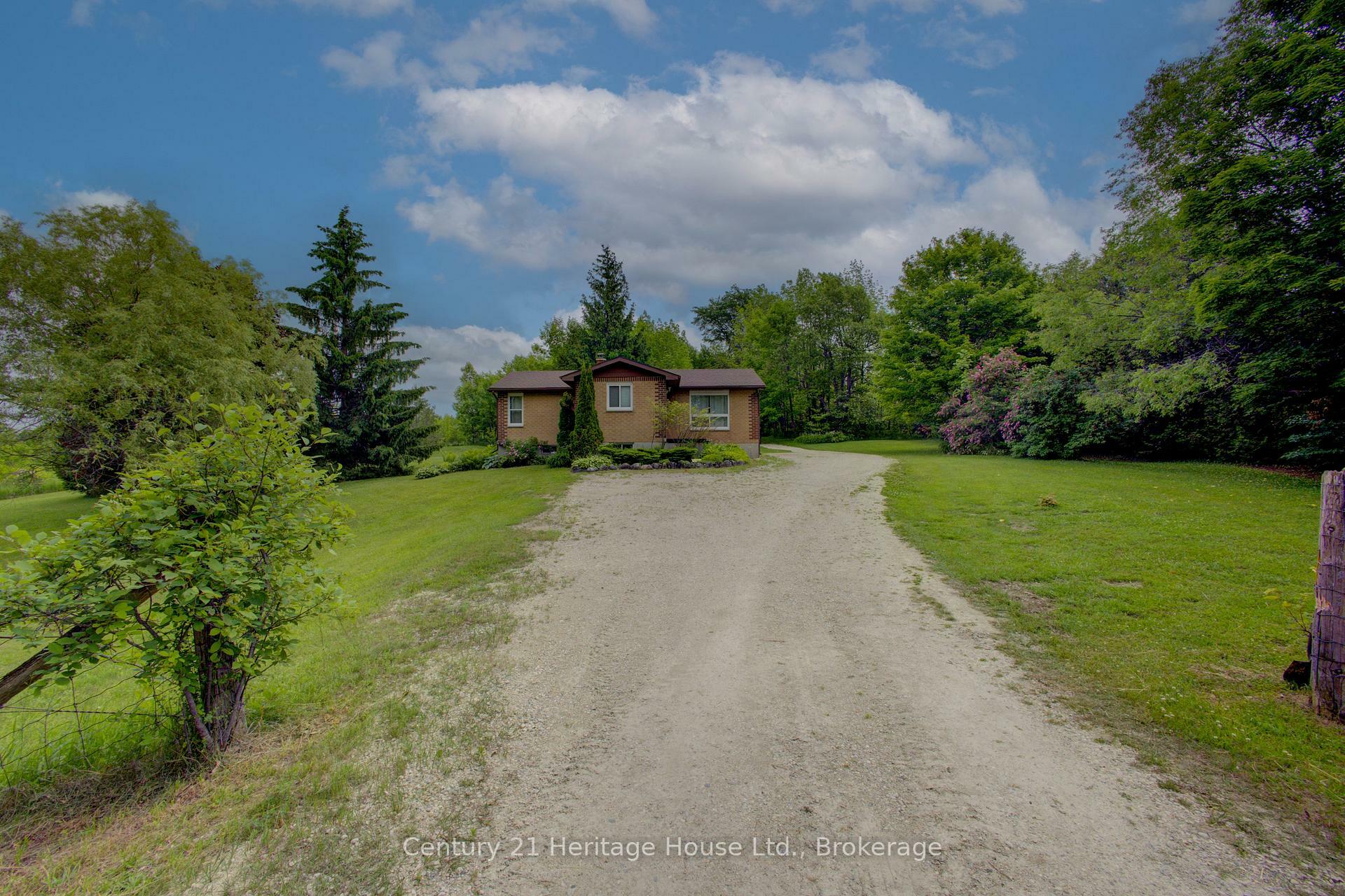 Photo de la propriété: 573433 Boot Jack Ranch Road ON N0C 1K0