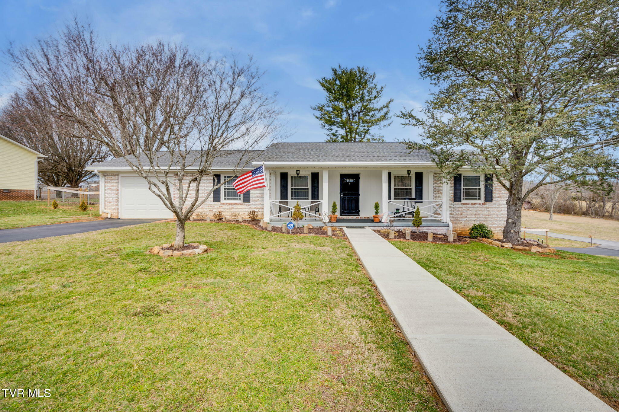 Property Photo: 1425 Glenmar Avenue TN 37645