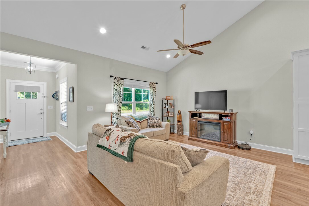 Property Photo: 135 Stevenson Drive SC 29627