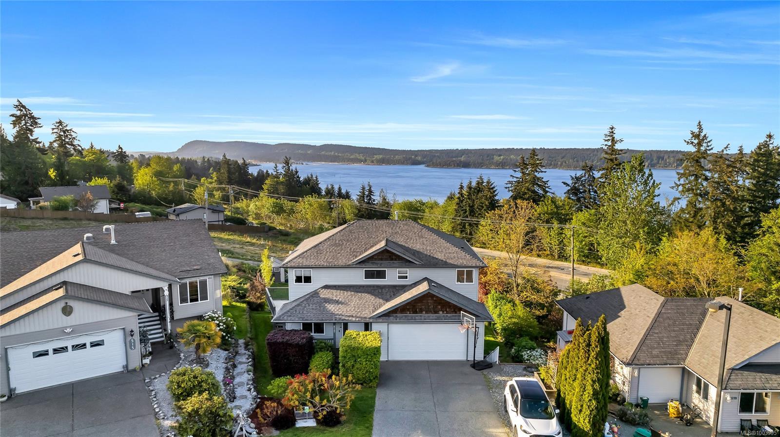 Property Photo: 517 Louise Rd BC V9G 1W7