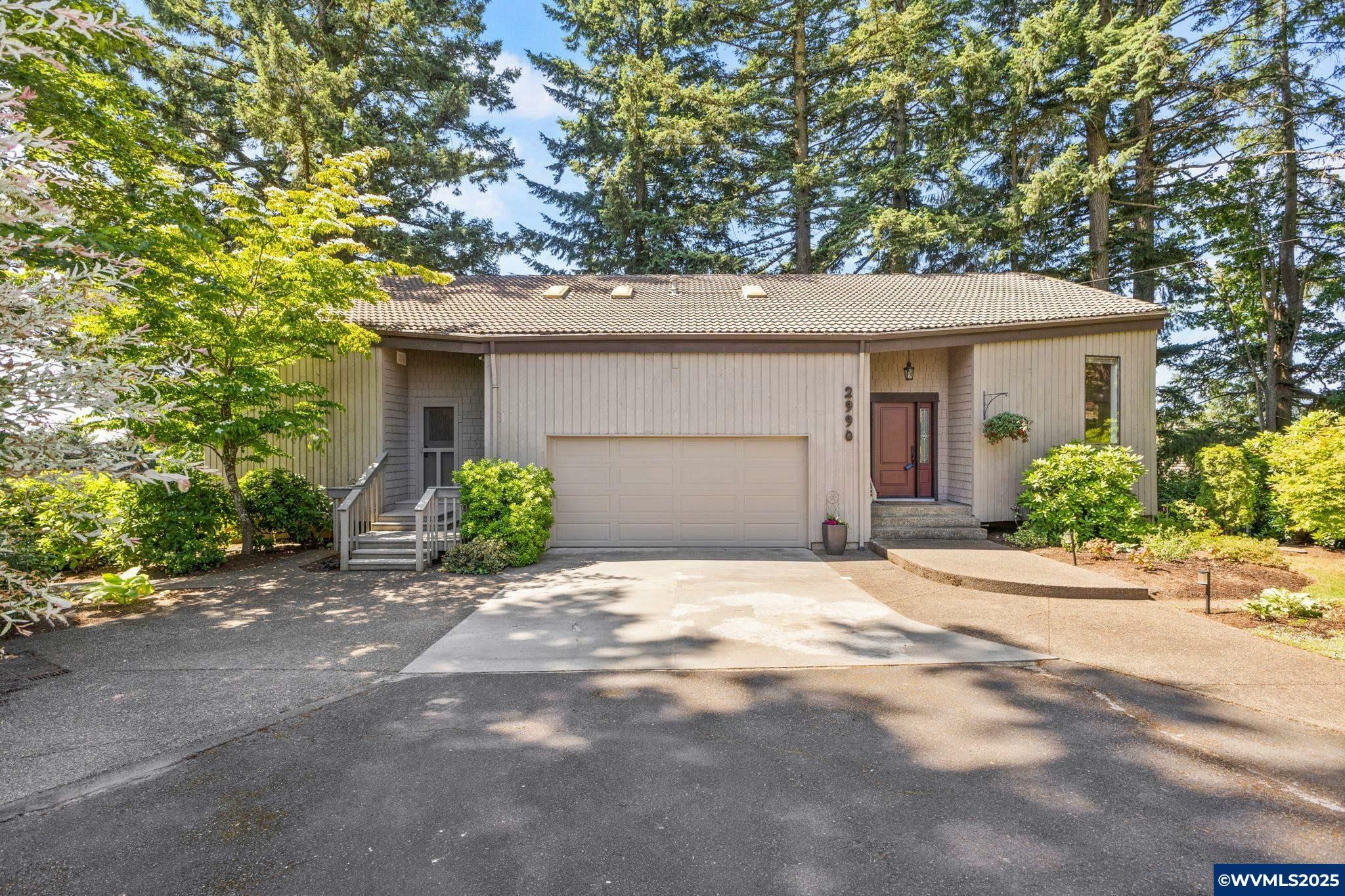 Property Photo: 2990 Deering Dr NW OR 97304