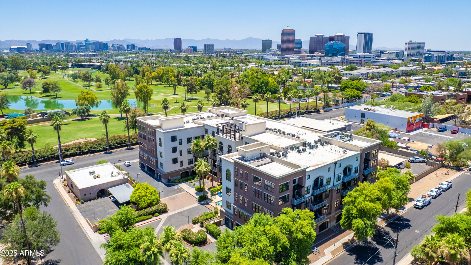 Property Photo: 914 E Osborn Road 208 AZ 85014