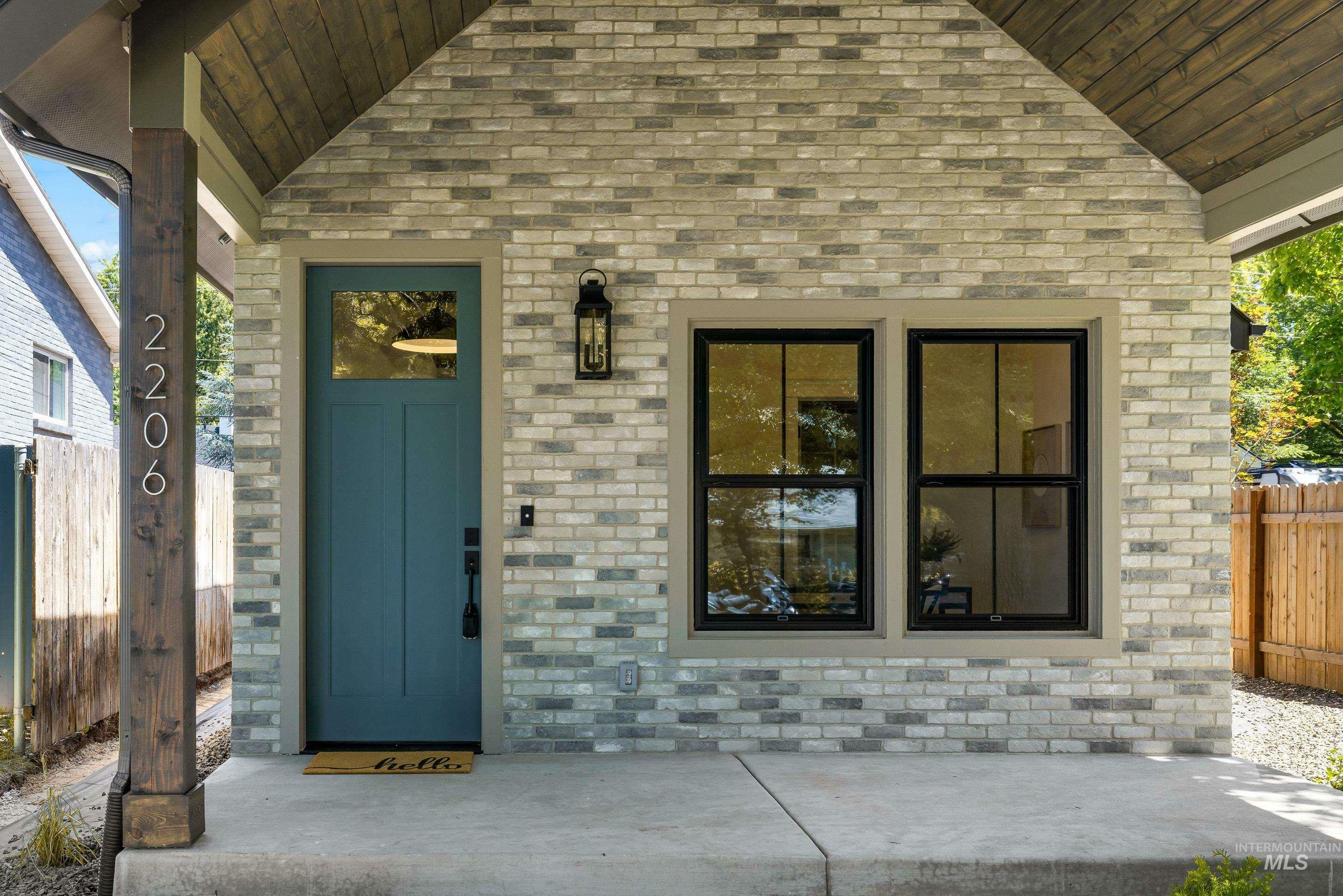 Property Photo:  2206 N 20th  ID 83702-0833 