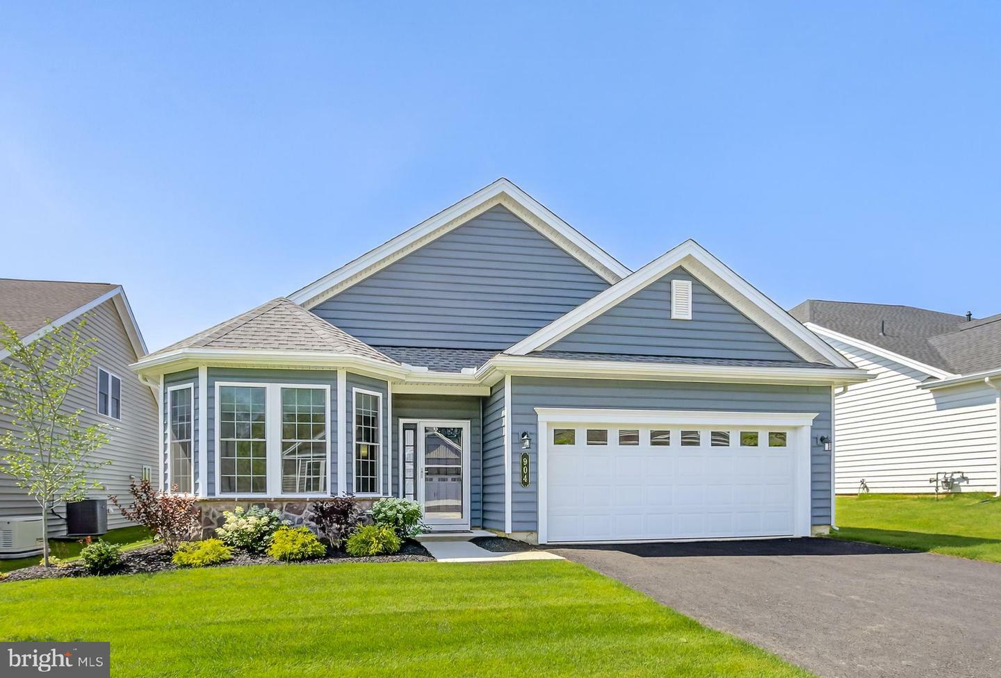 Property Photo: 904 Founders Way PA 17520